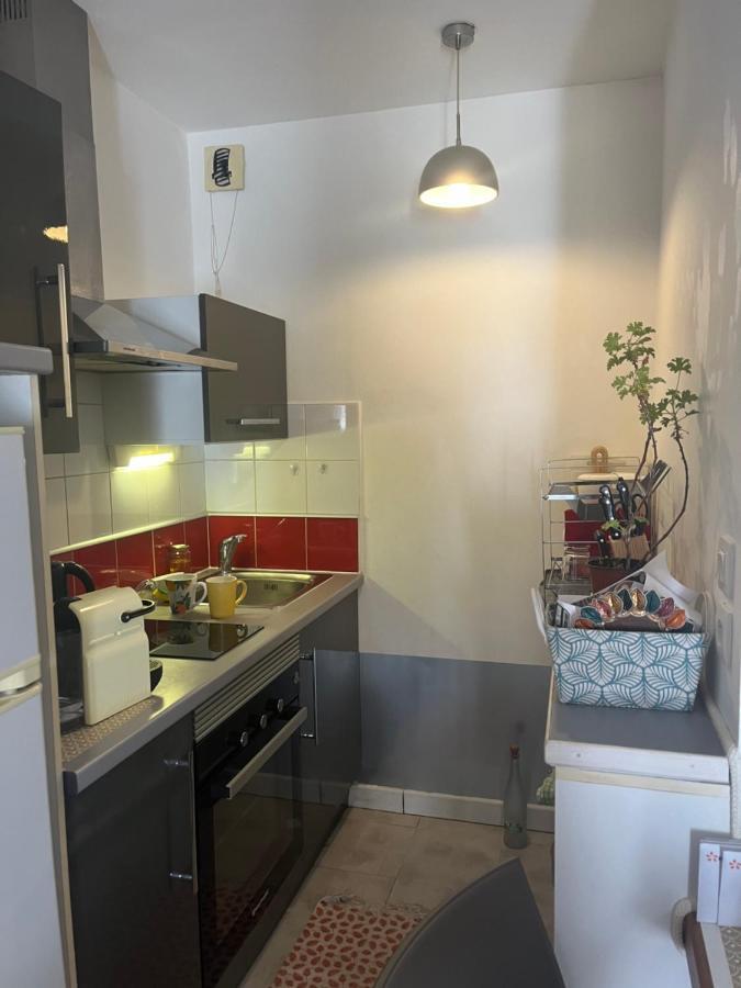 Апартаменты P'Tit Cosy St Denis - Centre Сен-Дени Экстерьер фото